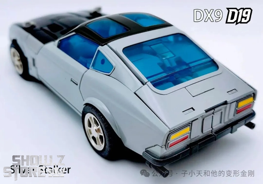 DX9 Toys D19 Silver Stalker Bluestreak - View 1 DX9 Toys D19 Silver Stalker Bluestreak - View 1