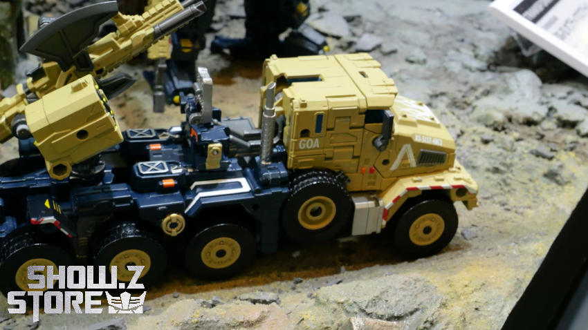 Takara Tomy Overgear OG-03 Optimus Prime - View 14 Takara Tomy Overgear OG-03 Optimus Prime - View 14