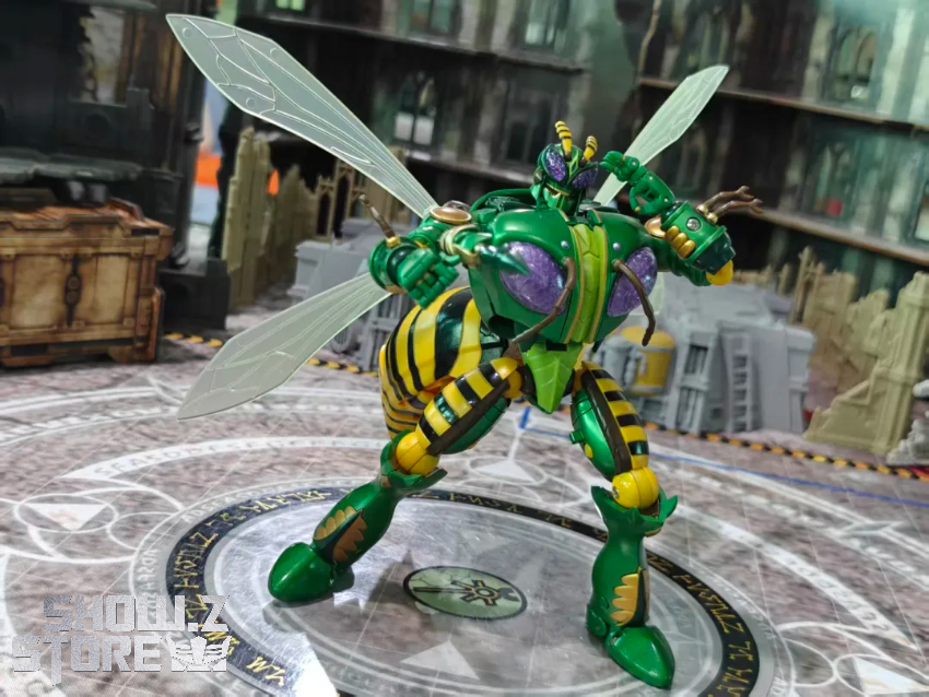 Robot Toys RT-D02 Transformers Beast Wars Beedrill Waspinator - View 6 Robot Toys RT-D02 Transformers Beast Wars Beedrill Waspinator - View 6