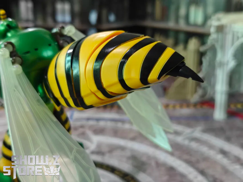 Robot Toys RT-D02 Transformers Beast Wars Beedrill Waspinator - View 2 Robot Toys RT-D02 Transformers Beast Wars Beedrill Waspinator - View 2
