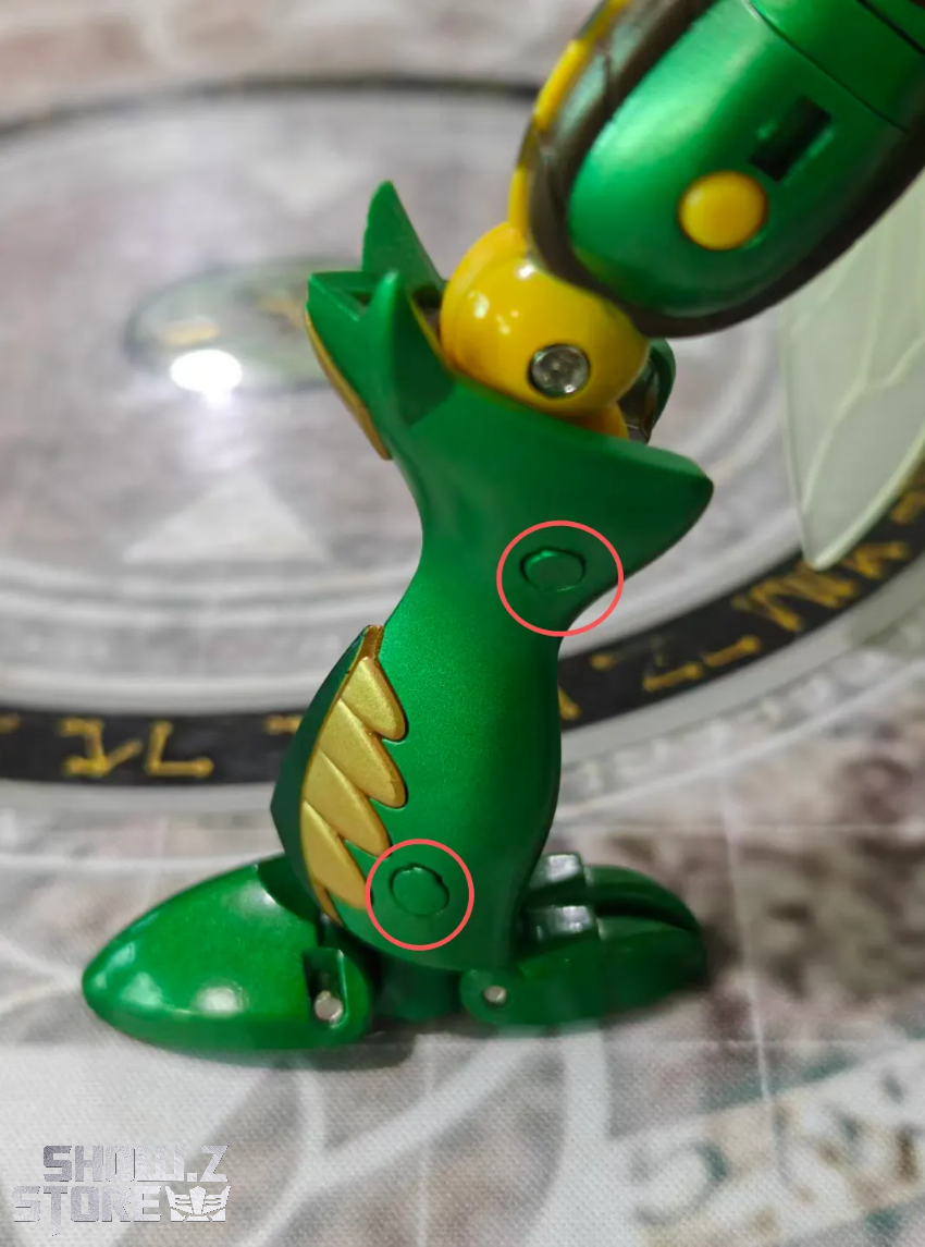 Robot Toys RT-D02 Transformers Beast Wars Beedrill Waspinator - View 1 Robot Toys RT-D02 Transformers Beast Wars Beedrill Waspinator - View 1