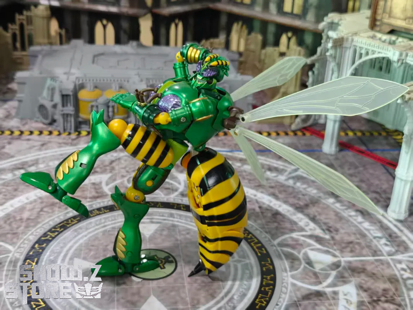 Robot Toys RT-D02 Transformers Beast Wars Beedrill Waspinator - View 9 Robot Toys RT-D02 Transformers Beast Wars Beedrill Waspinator - View 9