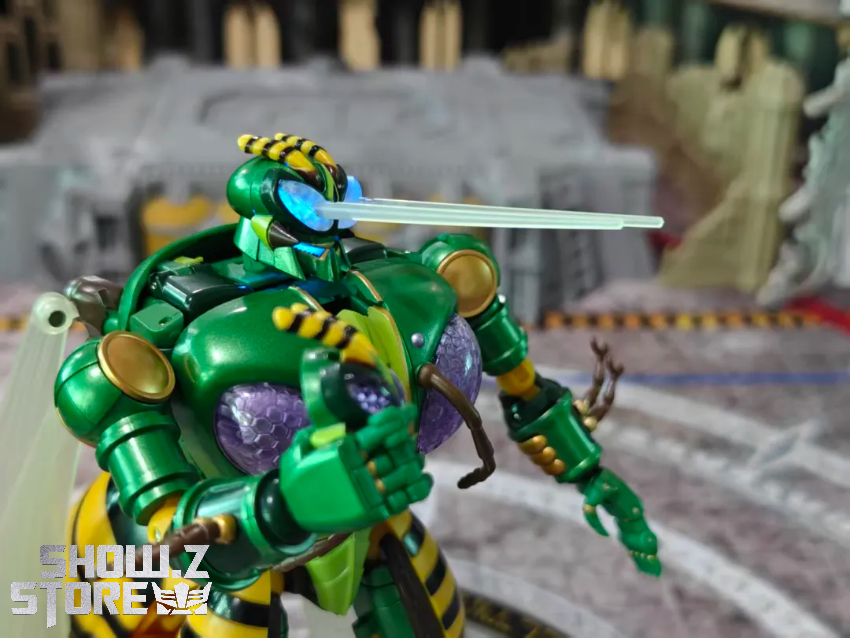 Robot Toys RT-D02 Transformers Beast Wars Beedrill Waspinator - View 2 Robot Toys RT-D02 Transformers Beast Wars Beedrill Waspinator - View 2