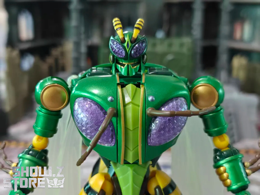 Robot Toys RT-D02 Transformers Beast Wars Beedrill Waspinator - View 1 Robot Toys RT-D02 Transformers Beast Wars Beedrill Waspinator - View 1