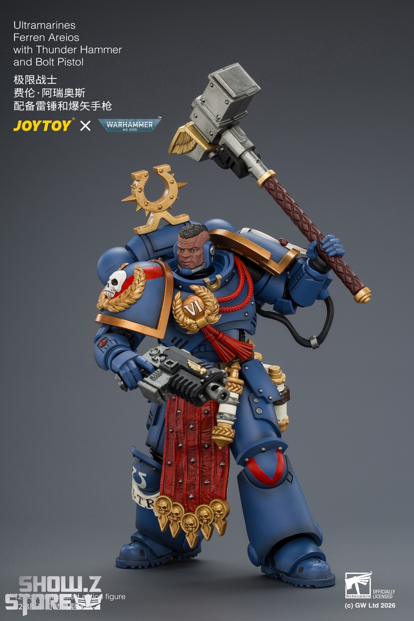 JoyToy JT04889 1/18 Warhammer 40K Ultramarines Ferren Areios with Thunder Hammer and Bolt Pistol - View 6 JoyToy JT04889 1/18 Warhammer 40K Ultramarines Ferren Areios with Thunder Hammer and Bolt Pistol - View 6