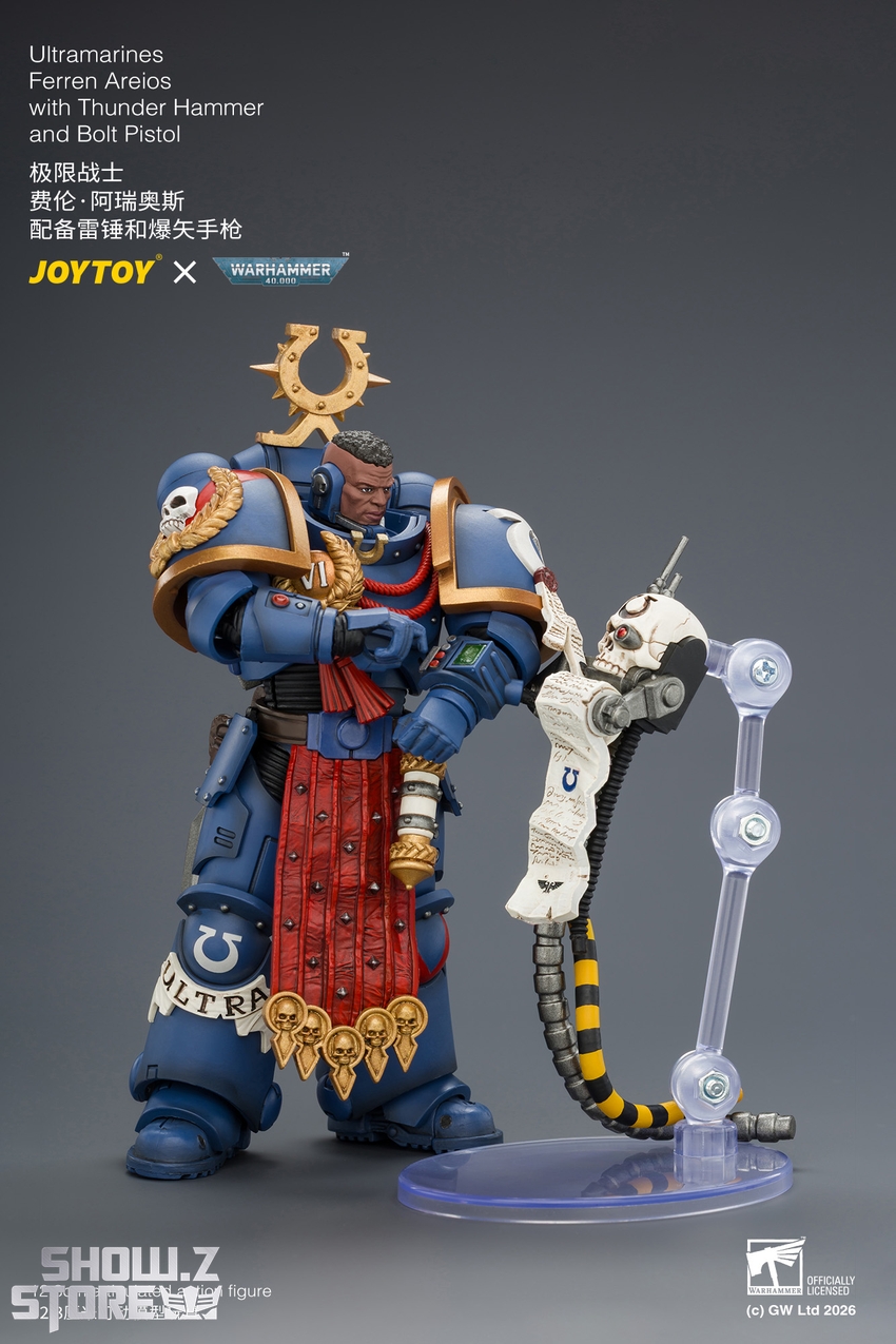 JoyToy JT04889 1/18 Warhammer 40K Ultramarines Ferren Areios with Thunder Hammer and Bolt Pistol - View 8 JoyToy JT04889 1/18 Warhammer 40K Ultramarines Ferren Areios with Thunder Hammer and Bolt Pistol - View 8