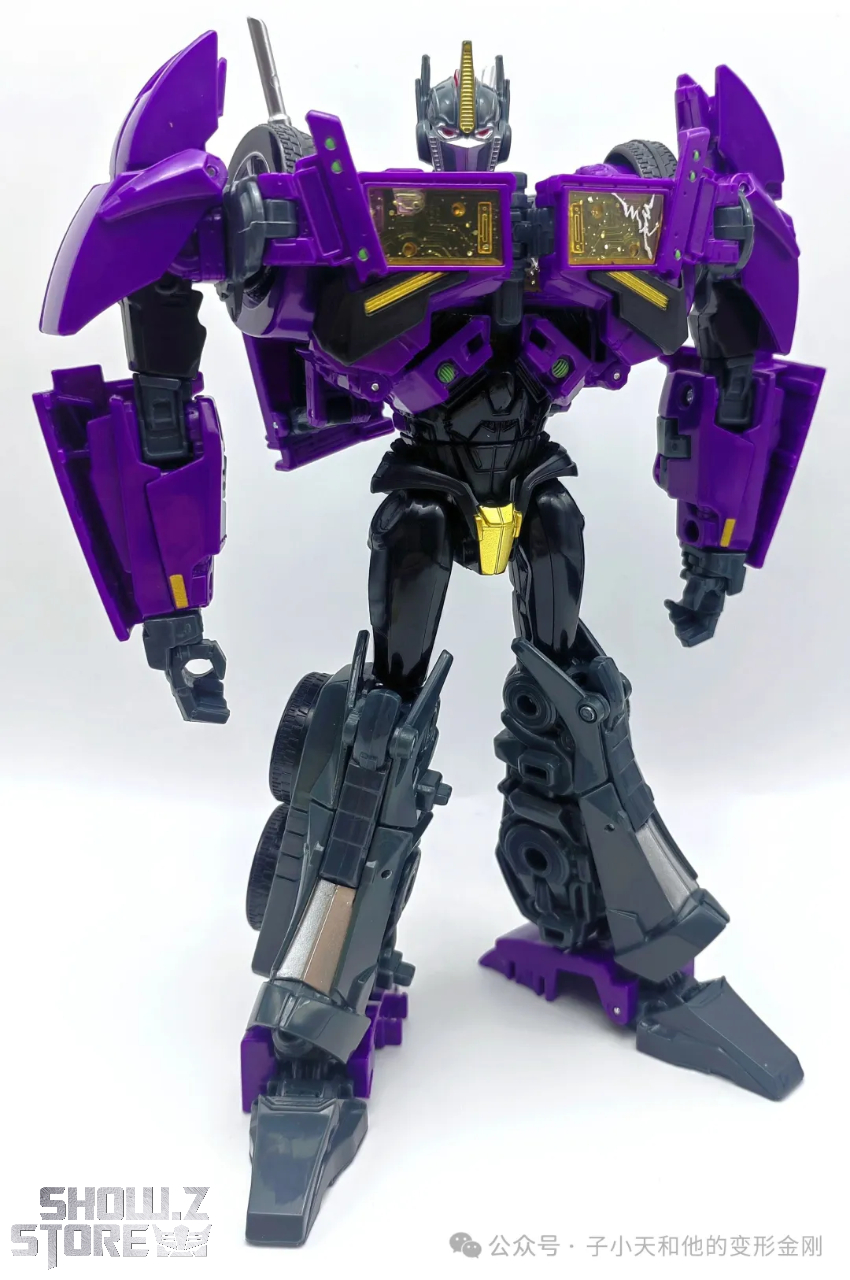 APC Toys Mirror Evil Optimus Prime Modified Version - View 1 APC Toys Mirror Evil Optimus Prime Modified Version - View 1