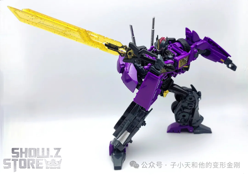 APC Toys Mirror Evil Optimus Prime Modified Version - View 1 APC Toys Mirror Evil Optimus Prime Modified Version - View 1