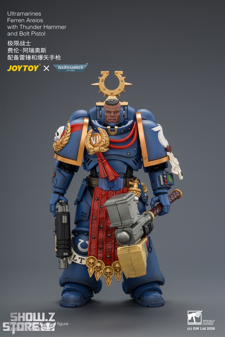 JoyToy JT04889 1/18 Warhammer 40K Ultramarines Ferren Areios with Thunder Hammer and Bolt Pistol - View 2 JoyToy JT04889 1/18 Warhammer 40K Ultramarines Ferren Areios with Thunder Hammer and Bolt Pistol - View 2
