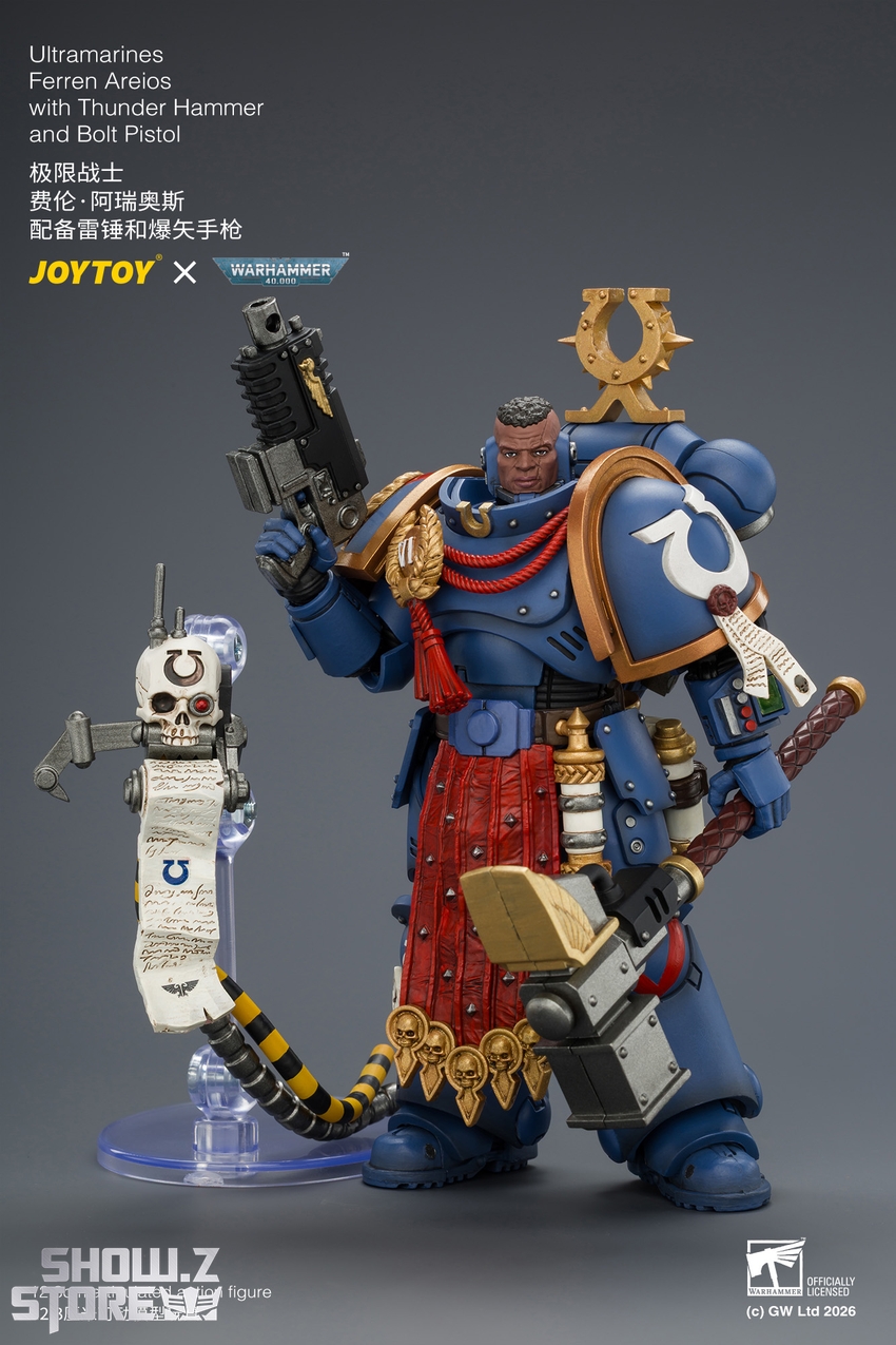 JoyToy JT04889 1/18 Warhammer 40K Ultramarines Ferren Areios with Thunder Hammer and Bolt Pistol - View 3 JoyToy JT04889 1/18 Warhammer 40K Ultramarines Ferren Areios with Thunder Hammer and Bolt Pistol - View 3