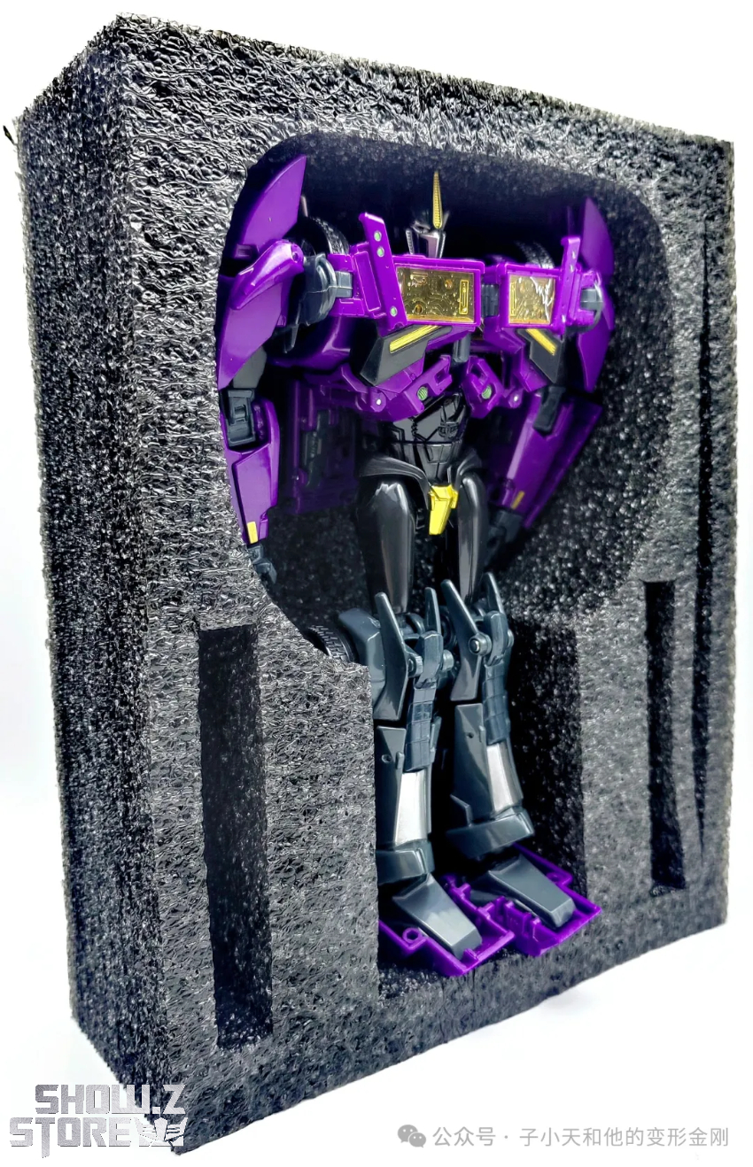 APC Toys Mirror Evil Optimus Prime Modified Version - View 1 APC Toys Mirror Evil Optimus Prime Modified Version - View 1