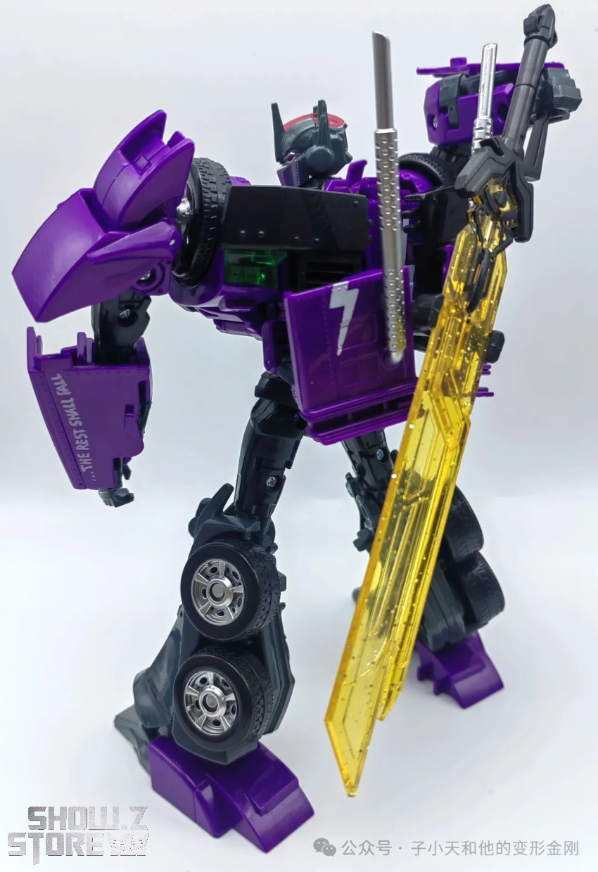 APC Toys Mirror Evil Optimus Prime Modified Version - View 1 APC Toys Mirror Evil Optimus Prime Modified Version - View 1