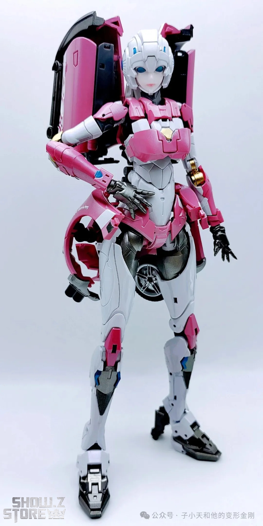 Lucky Cat CG01 Cyber Goddess Venus Arcee - View 1 Lucky Cat CG01 Cyber Goddess Venus Arcee - View 1