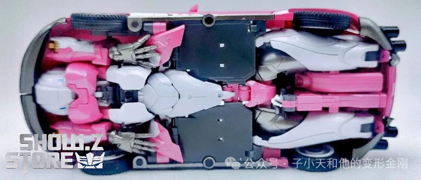 Lucky Cat CG01 Cyber Goddess Venus Arcee - View 1 Lucky Cat CG01 Cyber Goddess Venus Arcee - View 1