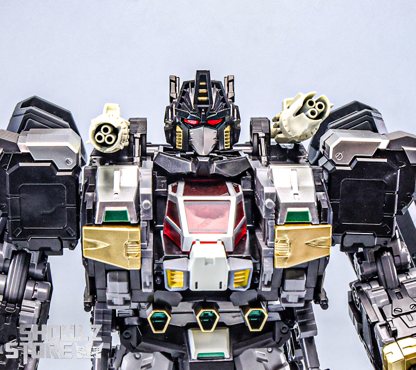 4th Party Diaclone POP01B Original Optimus Prime Black Version - View 2 4th Party Diaclone POP01B Original Optimus Prime Black Version - View 2
