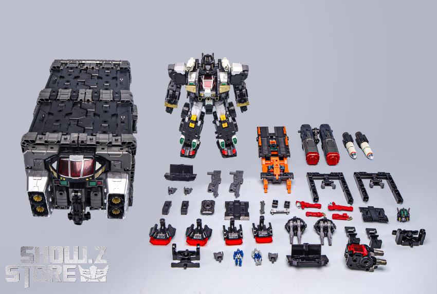 4th Party Diaclone POP01B Original Optimus Prime Black Version - View 3 4th Party Diaclone POP01B Original Optimus Prime Black Version - View 3
