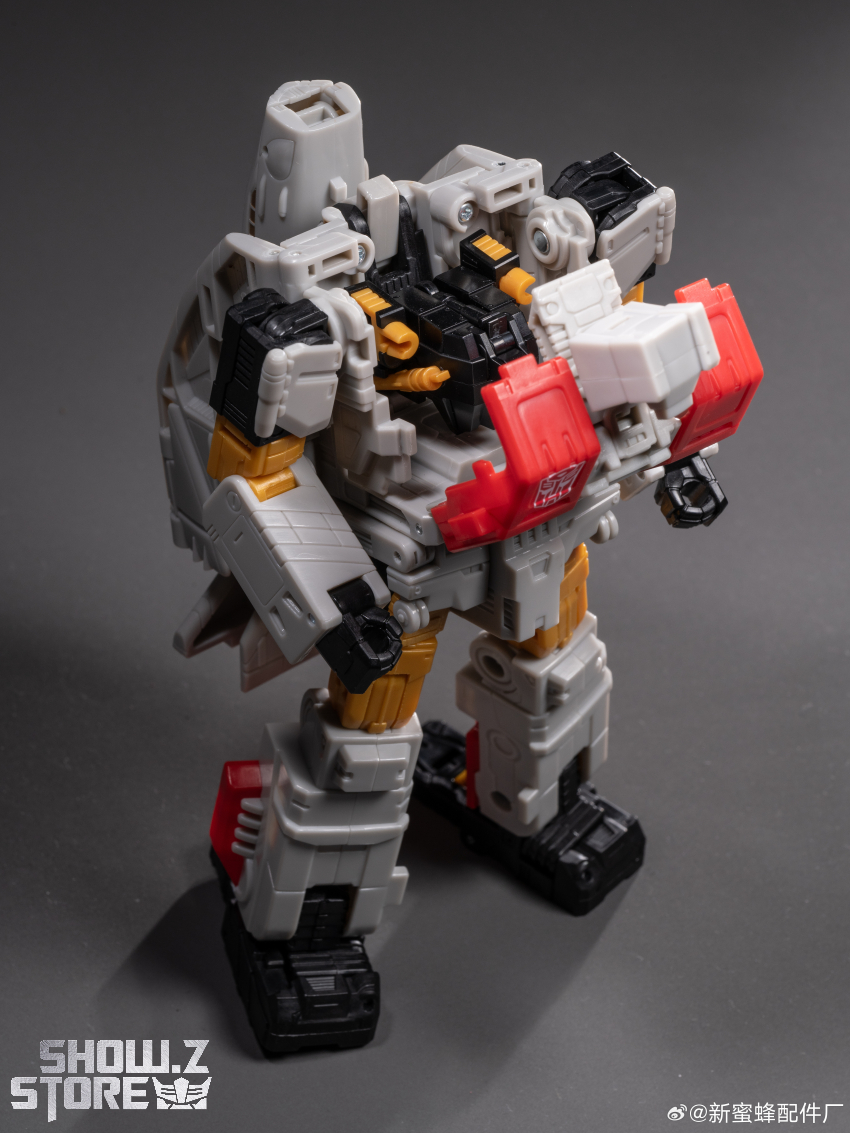 New Bee Factory NB-03 Fortress Armor Upgrade Kits for Transformers: Age of the Primes Superion - View 11 New Bee Factory NB-03 Fortress Armor Upgrade Kits for Transformers: Age of the Primes Superion - View 11