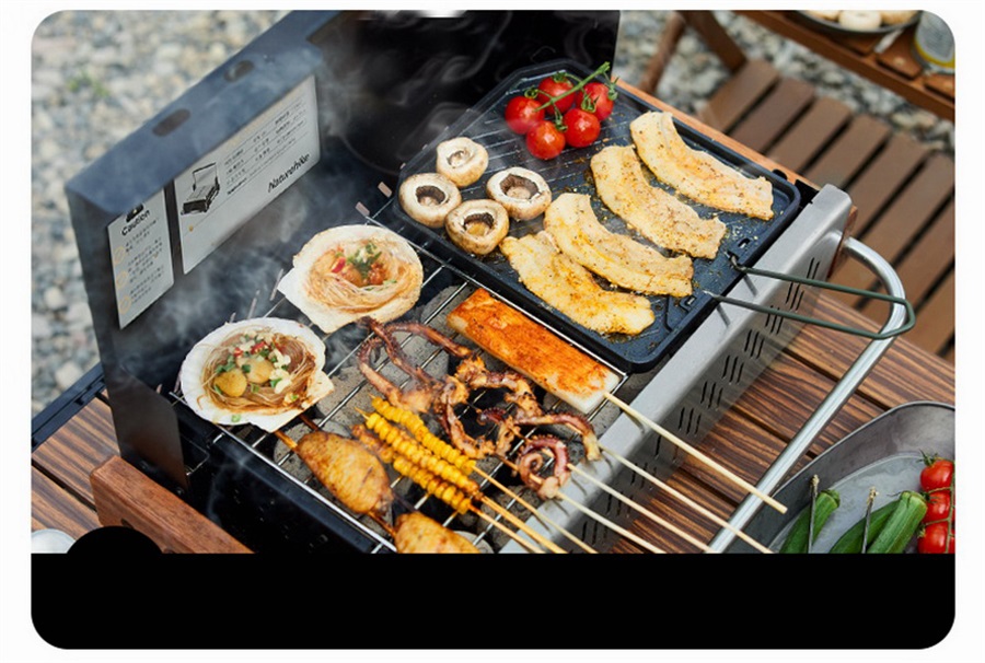 Grill au charbon de bois pour pique-nique et randonnée dans la nature