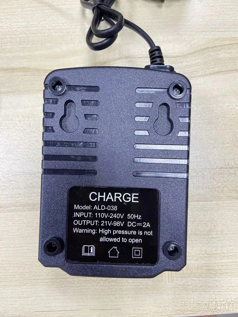 Chargeur batterie Makita 18V & 21V