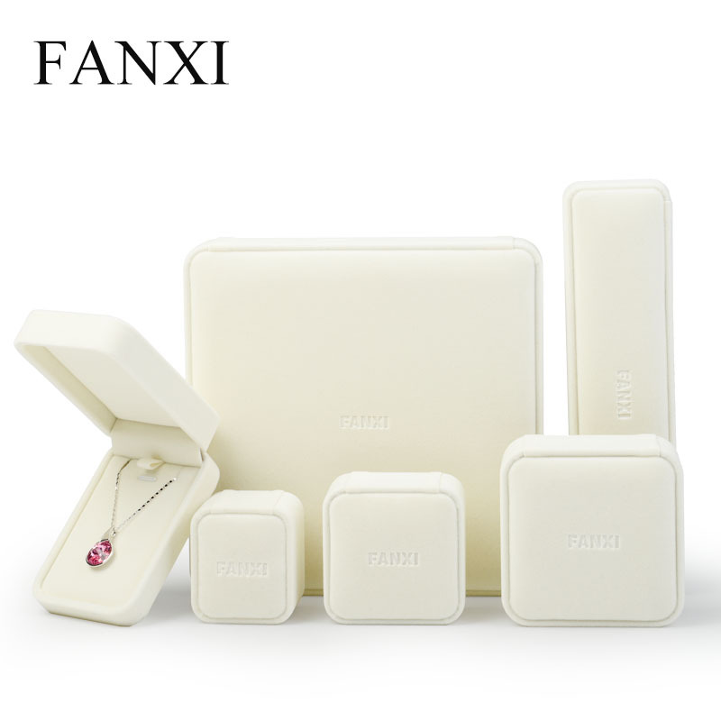 FANXI Custom Logo Luxury Plastic Packaging Boxes For Ring Earrings Necklace Bracelet Packing For Beige Velvet Jewellery Box