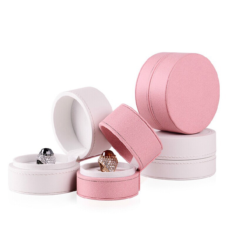 FANXI Custom Plastic Jewelry Packaging Box With Velvet Insert For Ring And Necklace White And Pink Leather Round Jewelry Box