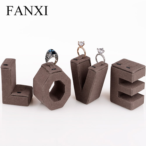 FANXI Custom Love Shape Wood Ring Jewelry Display For Shop Counter And Window Showcase Beige Linen Ring Display Stand