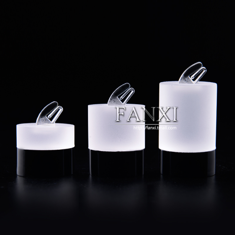 FANXI China Wholesale Factory Custom Transparent White Acrylic Jewellery Hand Ring Holder Black Finger Ring Stand