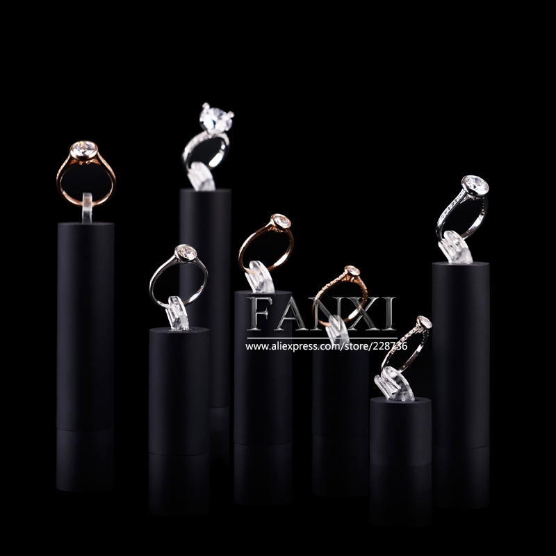 FANXI Factory Manufacture Window Ring Display Different Height Black Acrylic Ring Stand