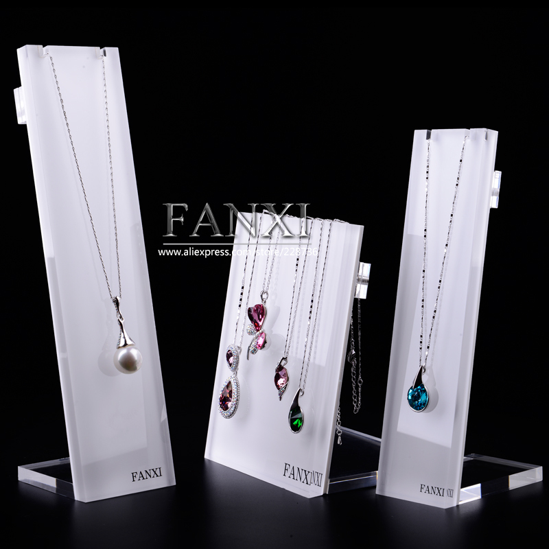 FANXI Wholesale Custom Stylish Design Jewelry Display Rack Shelf Stand with Hooks White Acrylic Necklace Display