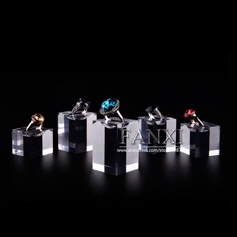 FANXI Wholesale Transparant Acrylic Five-piece Jewelry Display Ring Display Stand