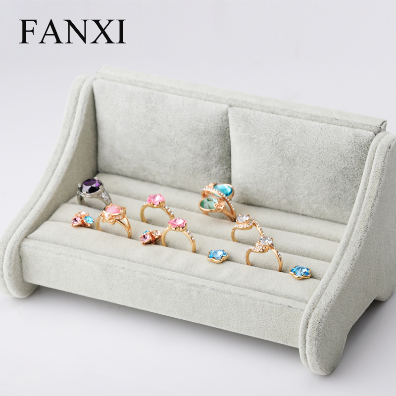 FANXI Custom Wood Unique Sofa Shape Jewelry Display For Rings Holder Gray Ice Velvet Ring Jewelry Organizer