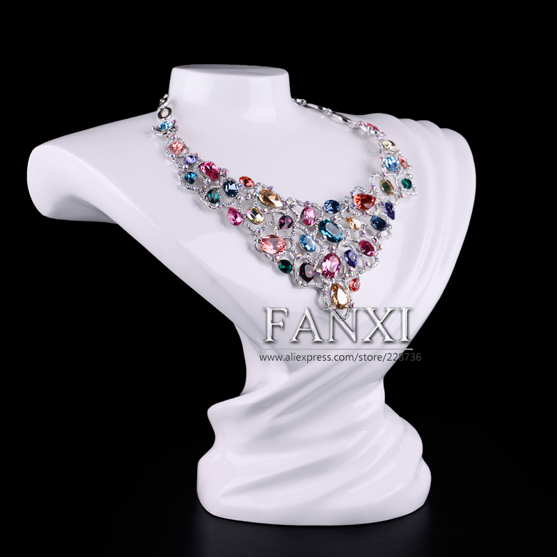 FANXI Custom Resin Jewelry Display Organizer For Pendant Shop Counter White Lacquer Necklace Mannequin
