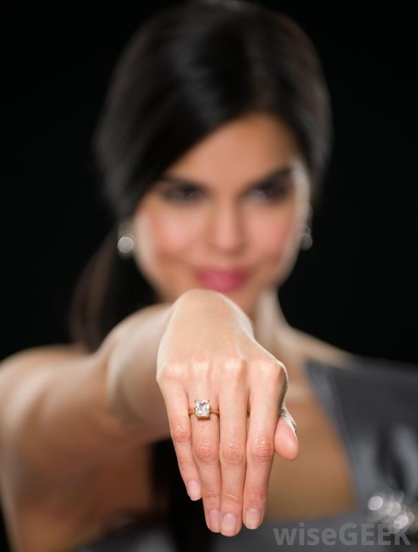 How did the Tradition of Engagement Rings Start?