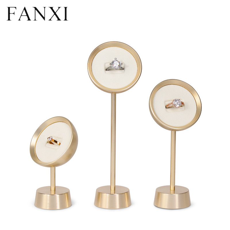 Luxury new design metal jewellery display stand for ring pendant