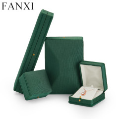 Green silk cloth jewelry packaging box with flannelette inside