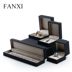 FANXI Leatherette Paper Jewelry Boxes With Silk Insert For Ring Necklace Bracelet Bangle Packing Custom Logo Black Plastic Jewelllery Packaging Box