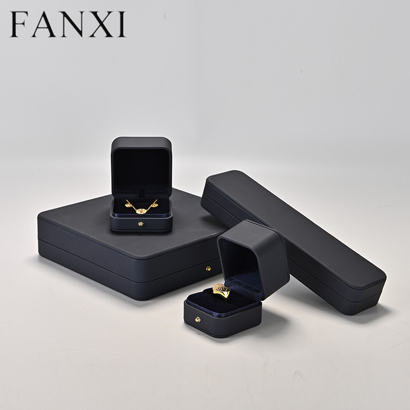 black ring box_luxury ring box_wedding ring box ideas