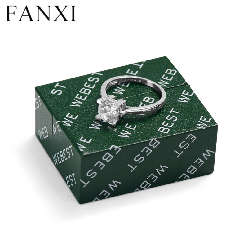 Simple design green colour ring box with microfiber inside