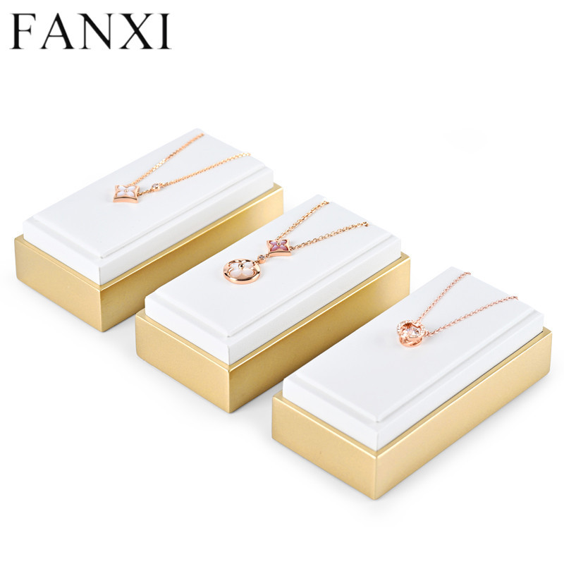 Luxury PU leather jewelry display stand set