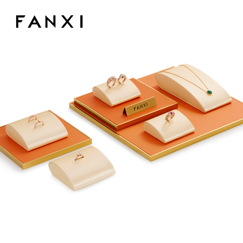 FANXI new arrival luxury metal frame jewelry display set with pu leather