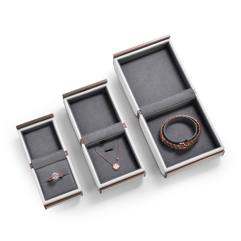 fancy ring box_leather ring box_diamond ring box