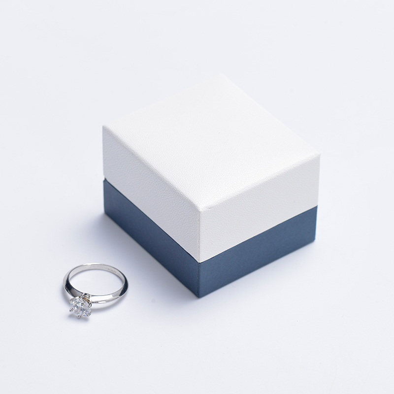 Jewelry box near me_jewelry box for men_engagement ring in box