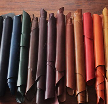 How many leather color could choose from Igingle ?