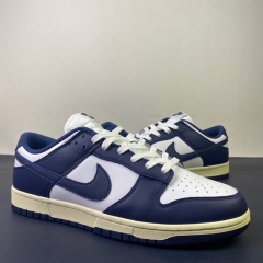 sb dunk navy blue white