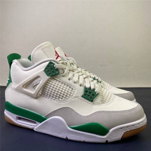 Nike SB x Air Jordan 4 “Pine Green”