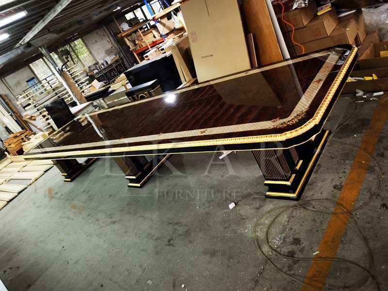 New 5m Customized High Gloss Veneer Dining Table Set