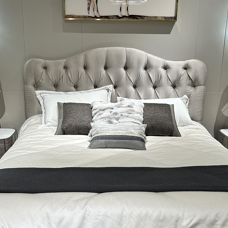 Stylish Metal Frame Bedroom Furniture Combination
