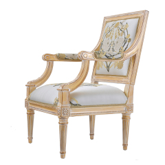 Graceful Solid Wood Leisure Chair: Timeless Comfort and Elegance