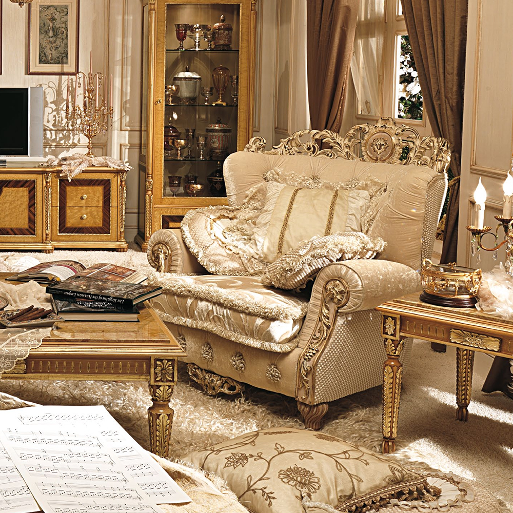 Exquisite Baroque style sofa and coffee table combination