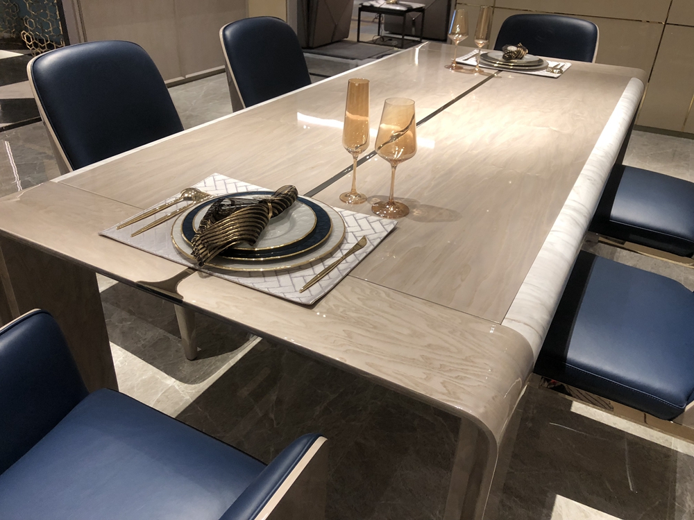  High-End Furniture Dining Table